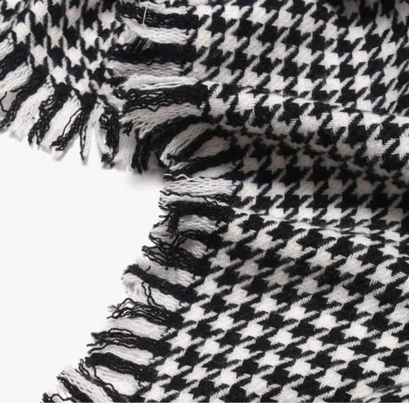 Black & White Houndstooth Fringe Scarf High Grade Large Oversized Shawl Wrap NEW - Picture 3 of 4